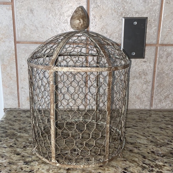 Rustic Farmhouse Decor - Picture 6 of 6